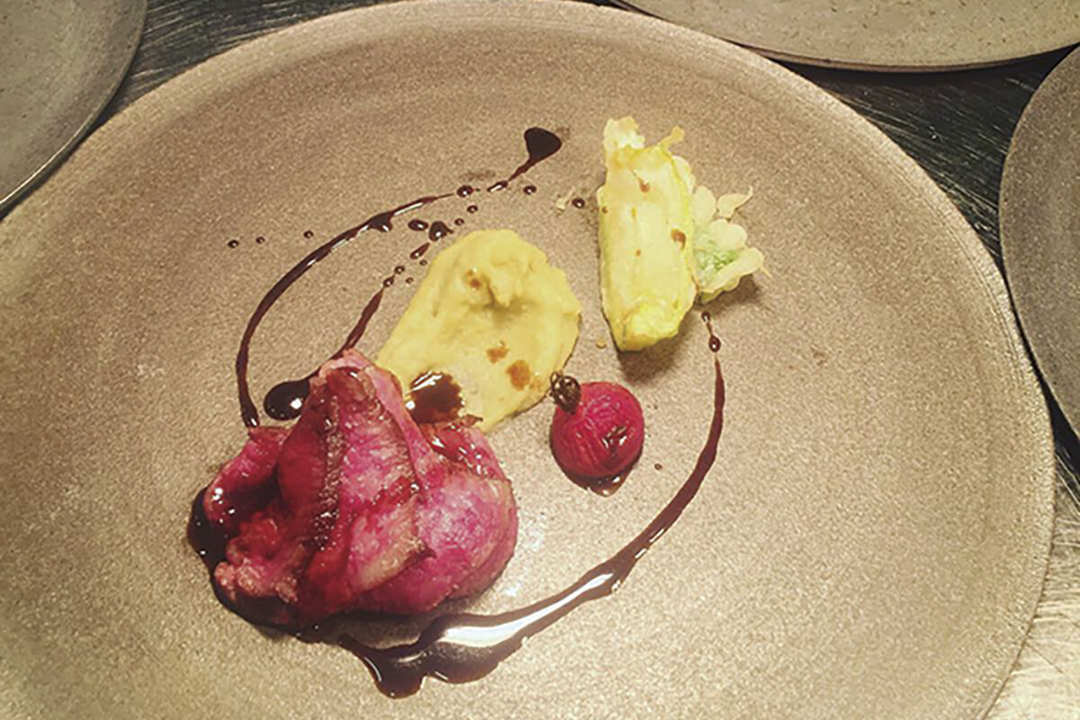 シェ・ヨシ（しあわせ創庫）のお料理について