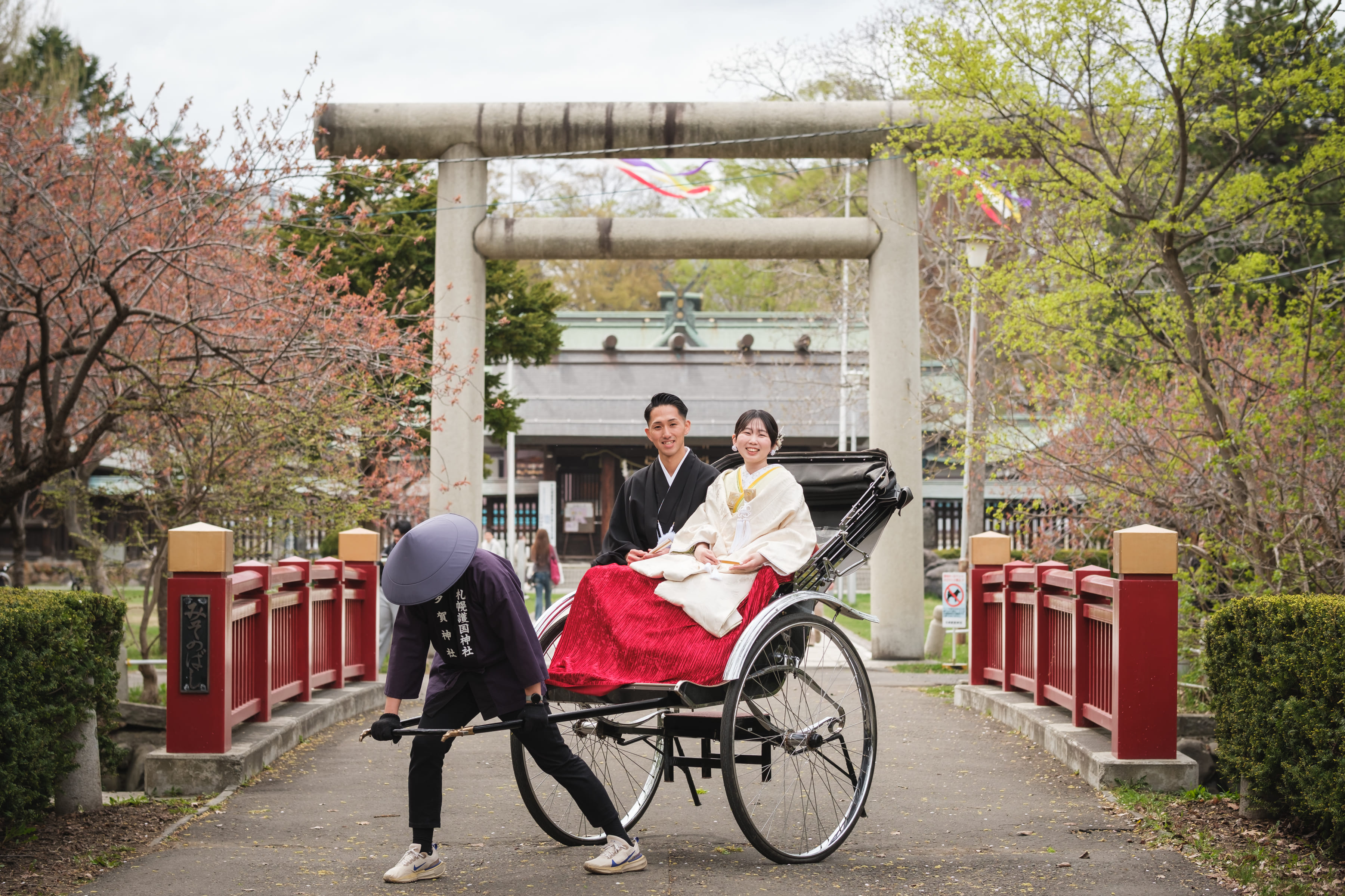 札幌護國神社にて人力車