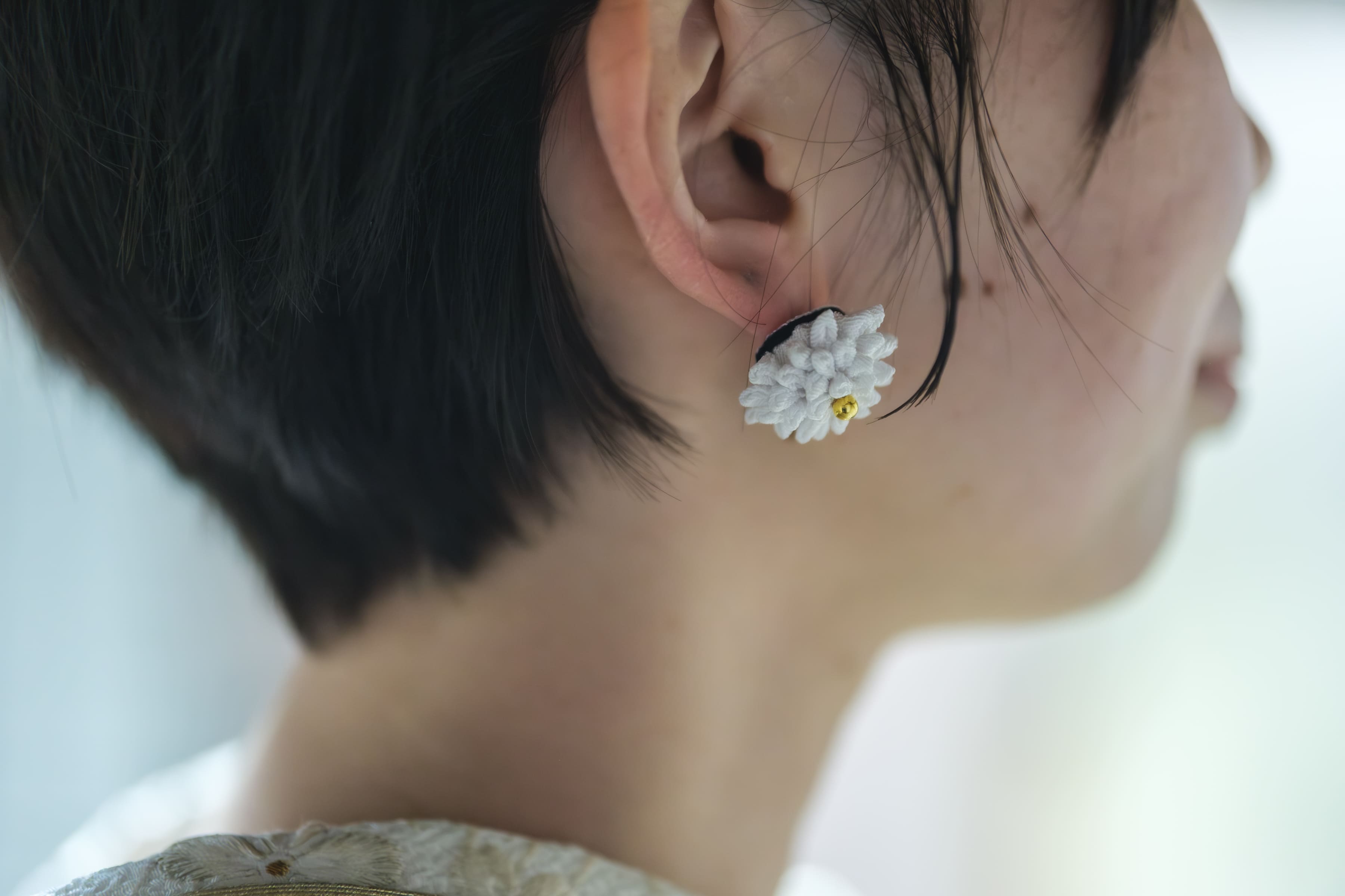 白無垢にアクセサリー、お顔回りがより華やかになります