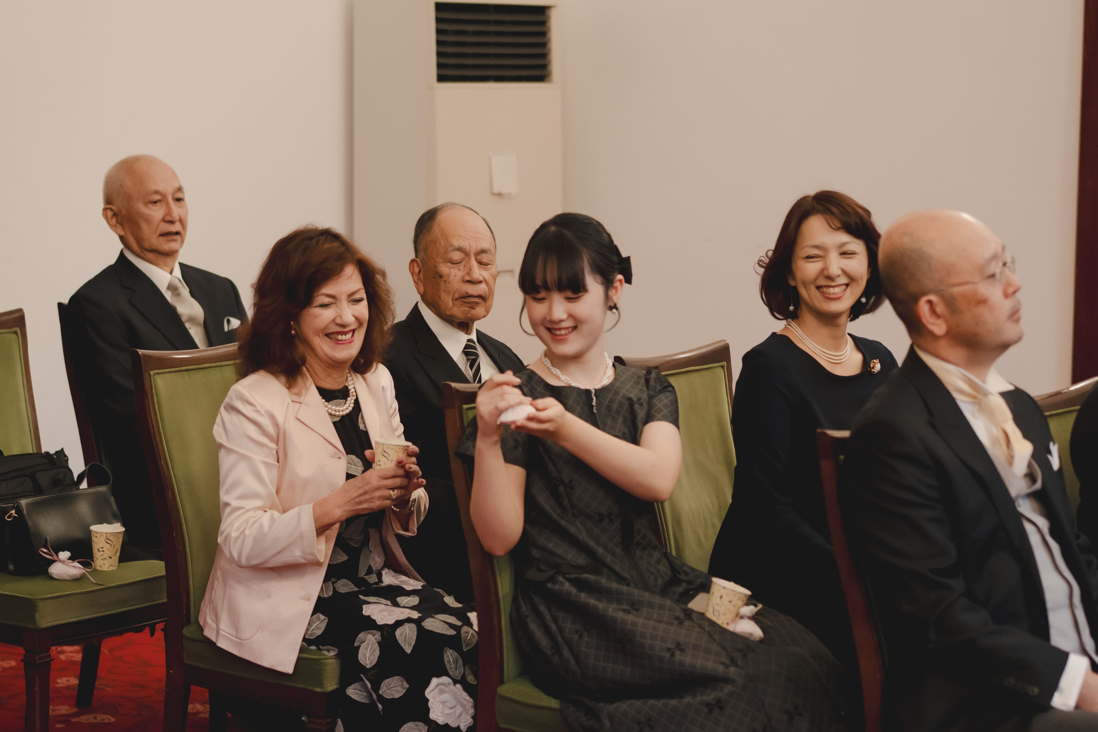 ゲストとゆっくり過ごすアットホームな結婚式