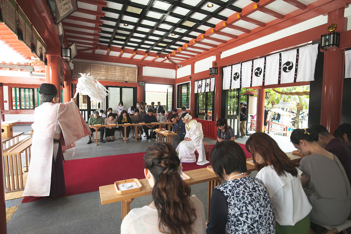 波上宮で挙げられたお客様の結婚式写真02