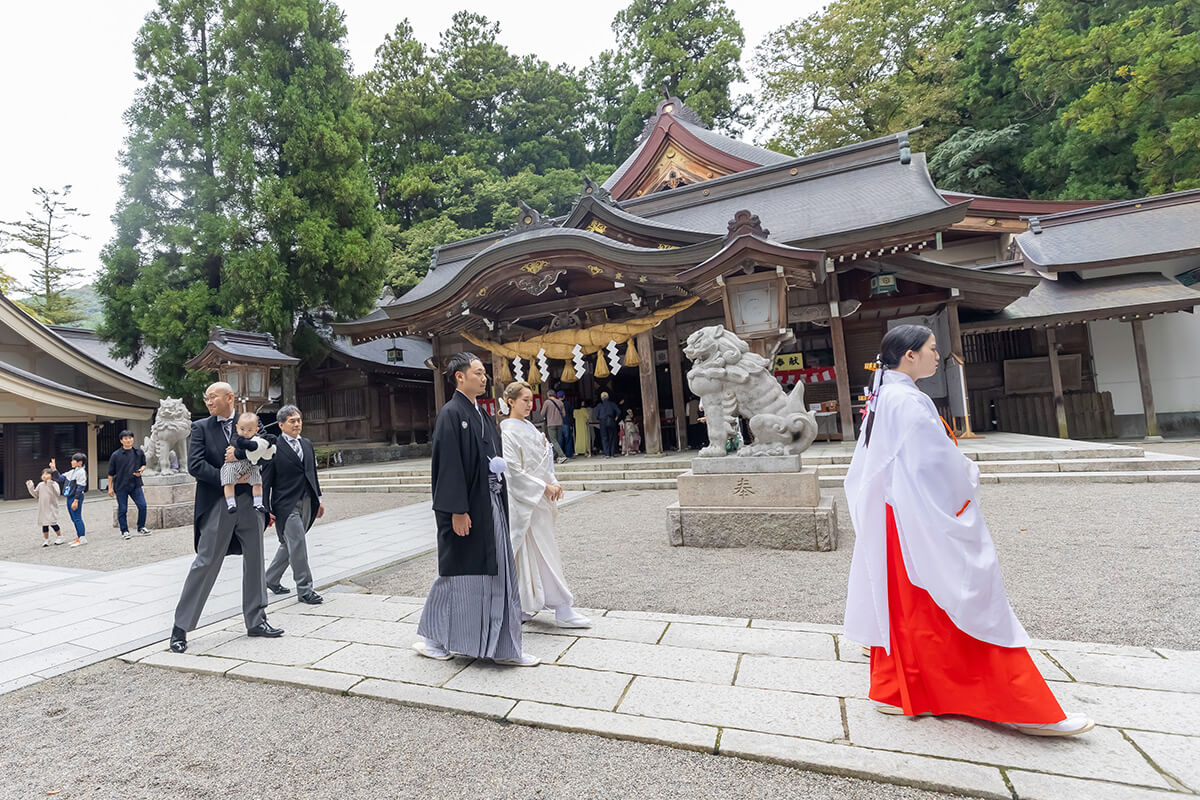 白山比咩神社で挙げられたお客様の結婚式写真03