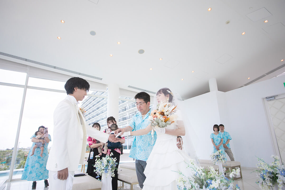 小さな結婚式 沖縄サザンビーチチャペルで挙げられたお客様の結婚式写真03
