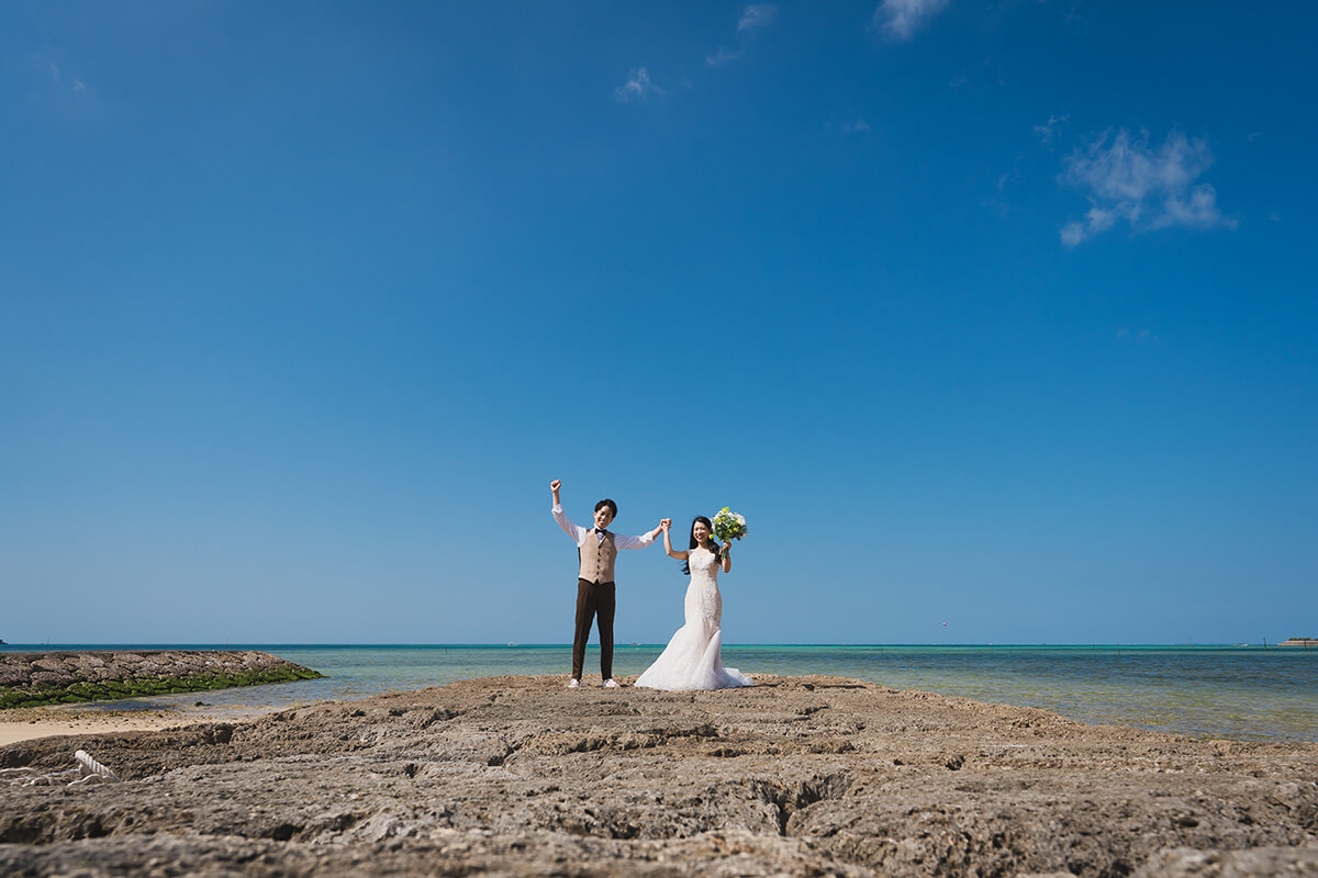 沖縄リゾートで挙げられたお客様の結婚式写真02