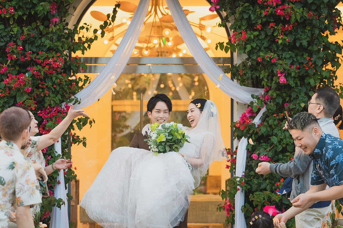 沖縄リゾートで挙げられたお客様の結婚式写真12