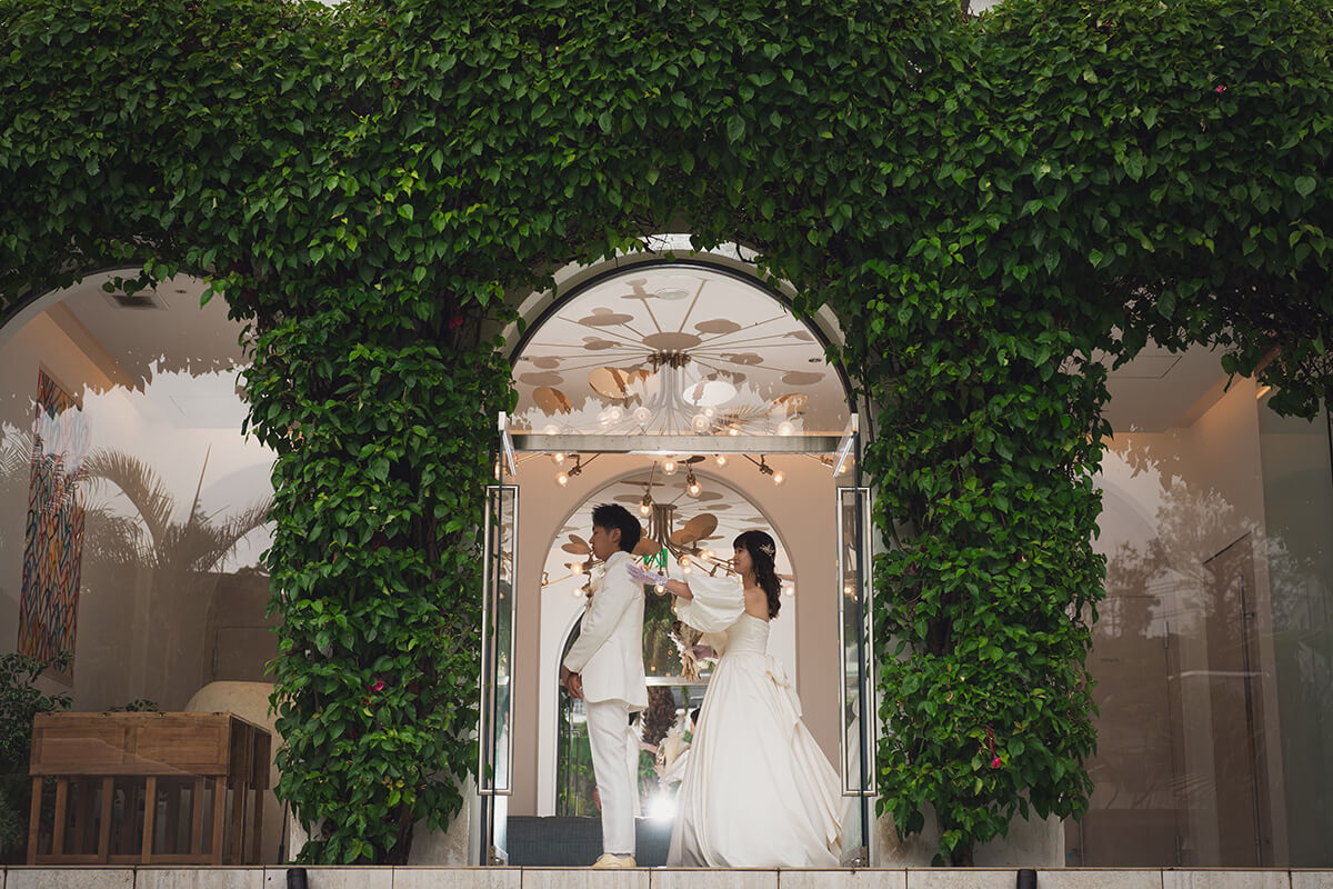 沖縄リゾートで挙げられたお客様の結婚式写真01