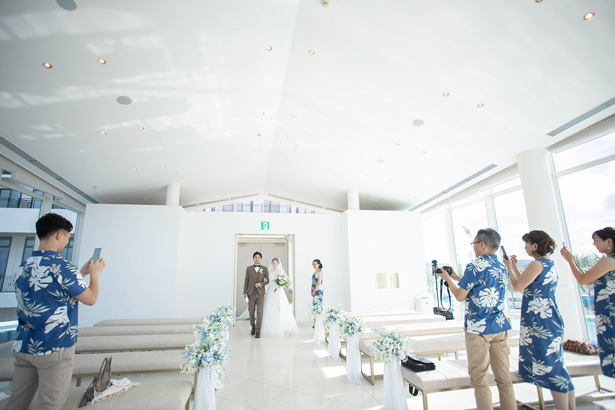 沖縄リゾートで挙げられたお客様の結婚式写真02