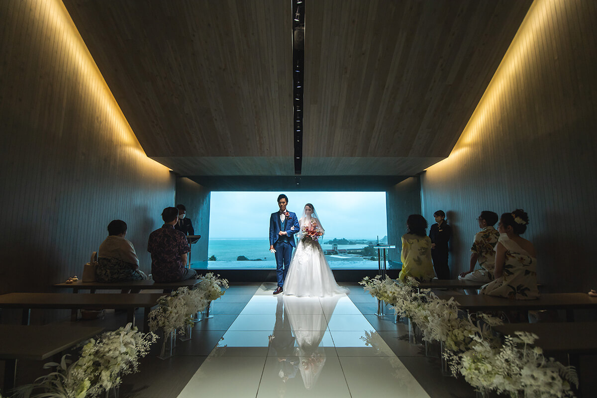 沖縄リゾートで挙げられたお客様の結婚式写真06