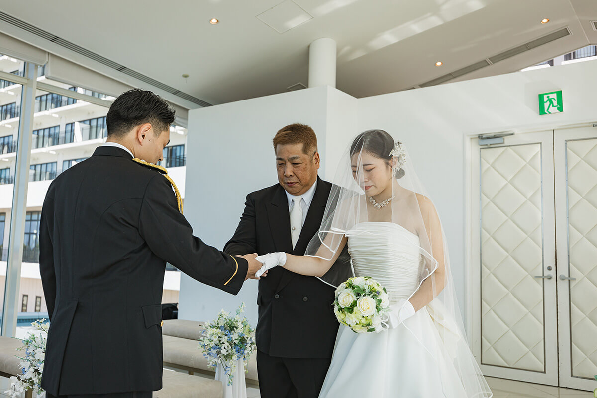 沖縄リゾートで挙げられたお客様の結婚式写真05