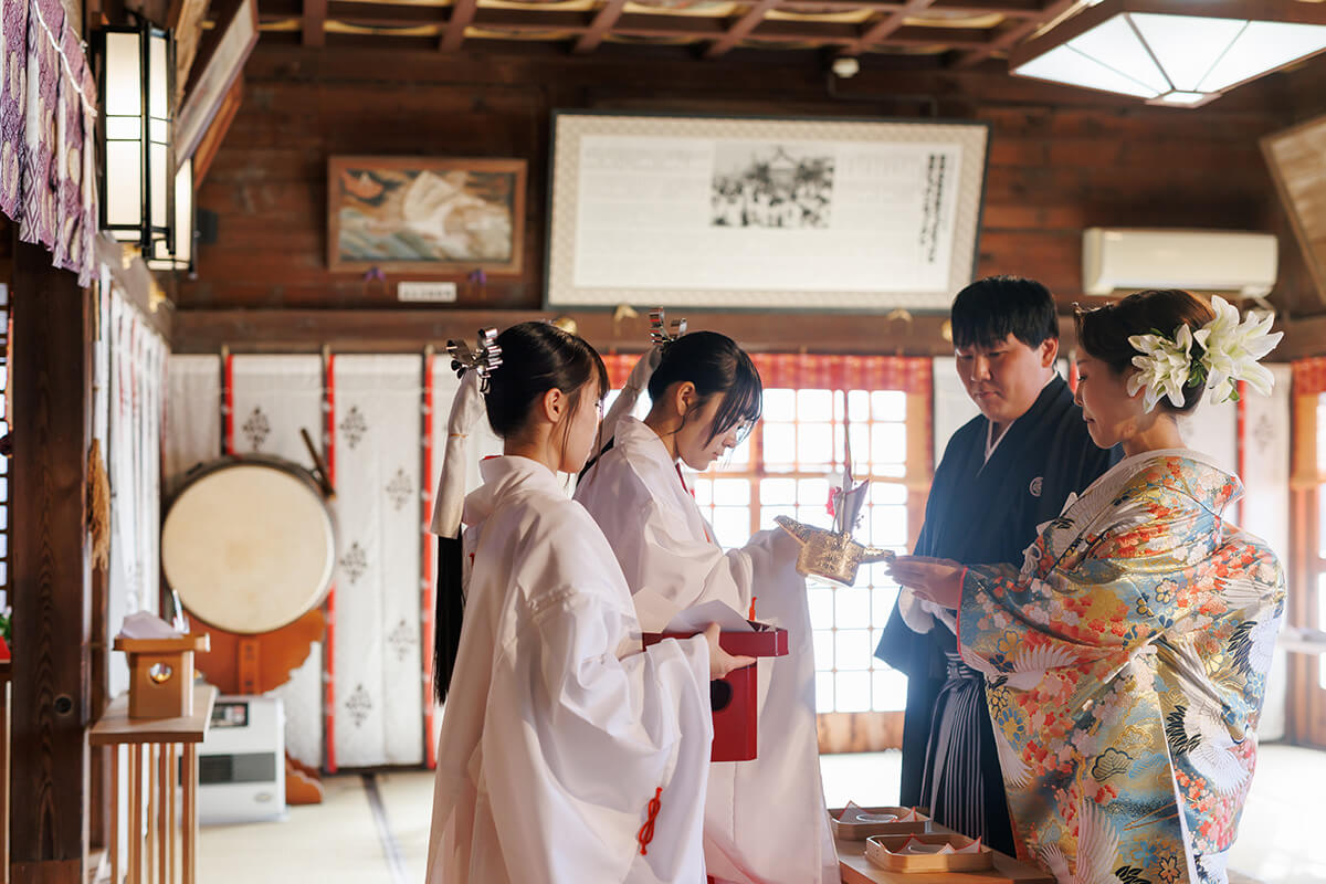 八剱八幡神社で挙げられたお客様の結婚式写真05