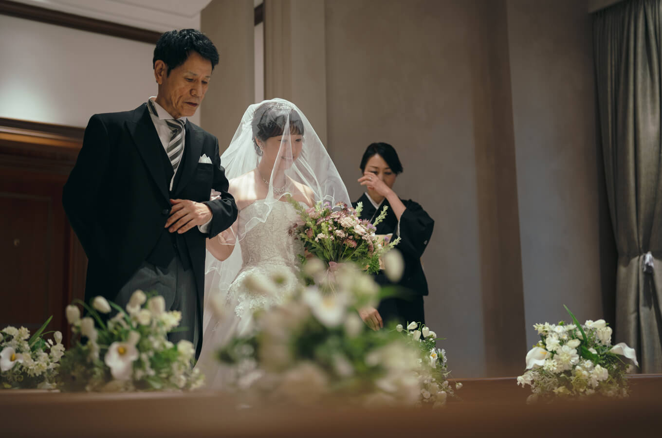 新婦様とお父様を見守るお母様