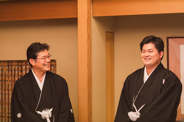 道後うめ乃や　お父様も紋付袴！息子を見つめる表情が温かい！