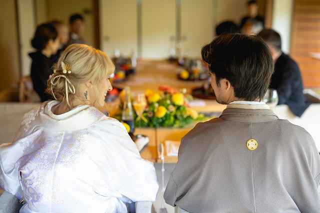 道後うめ乃や　会食スタート　お二人も緊張がほぐれてきたご様子