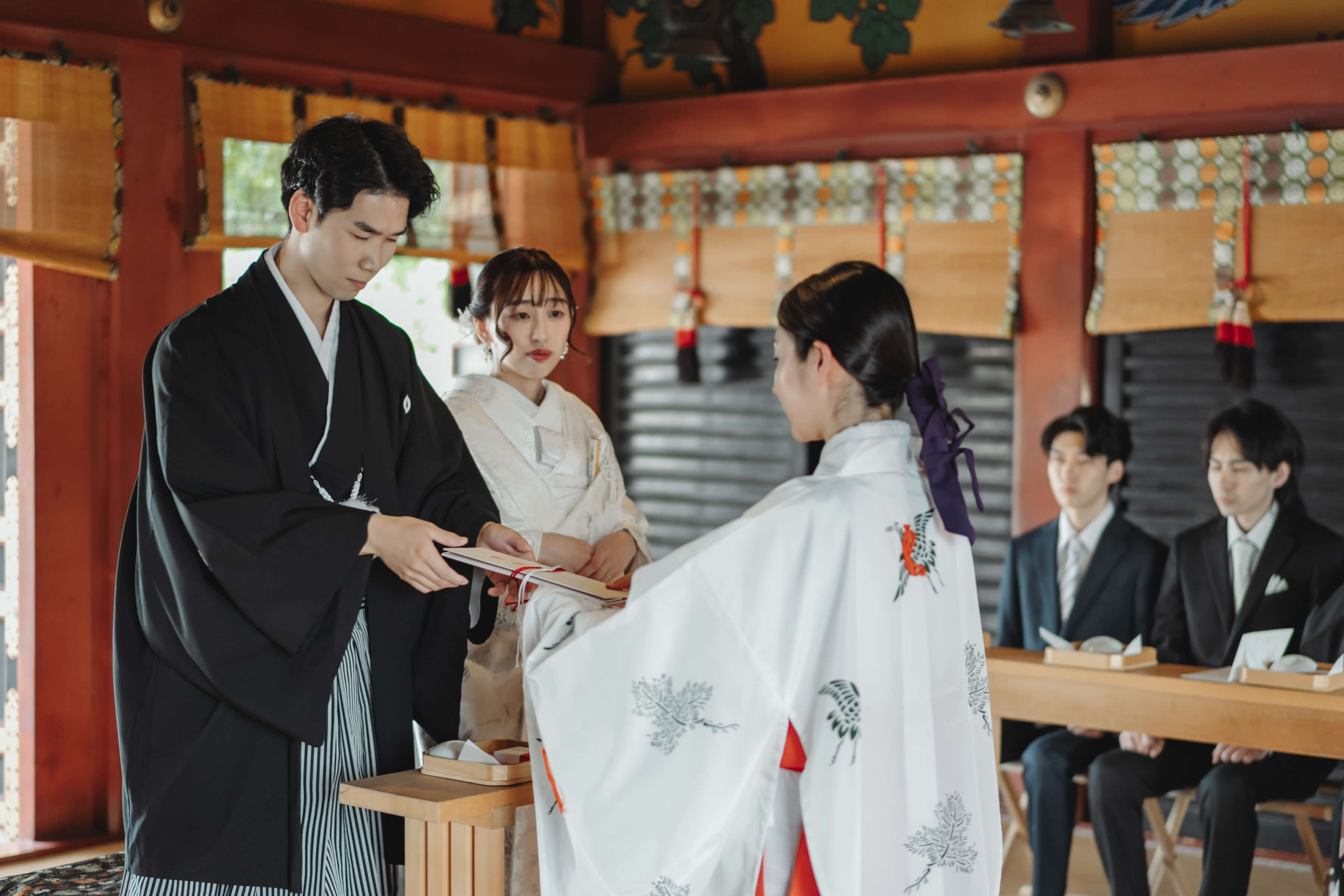 浅草神社でご結婚式を挙げられた新郎新婦様