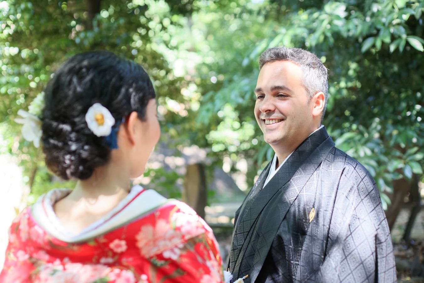 代々木八幡宮で挙げられた新郎新婦様のお写真