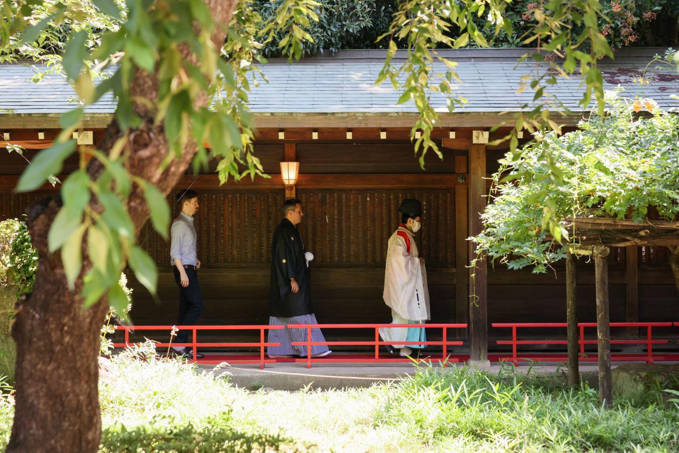 代々木八幡宮で挙げられた新郎新婦様のお写真