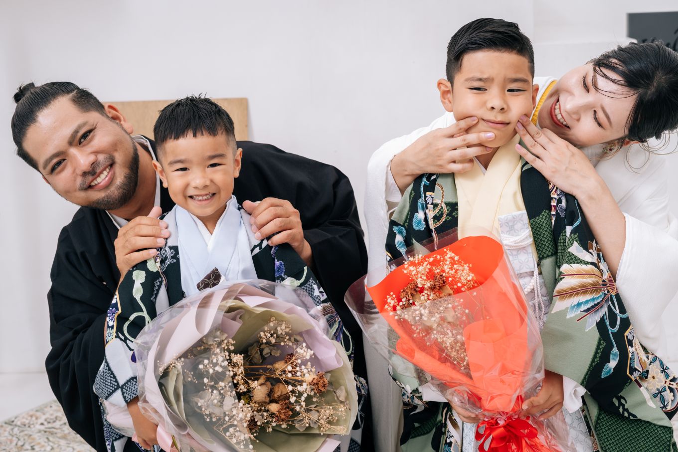 お子様から新郎新婦へ花束のプレゼント★