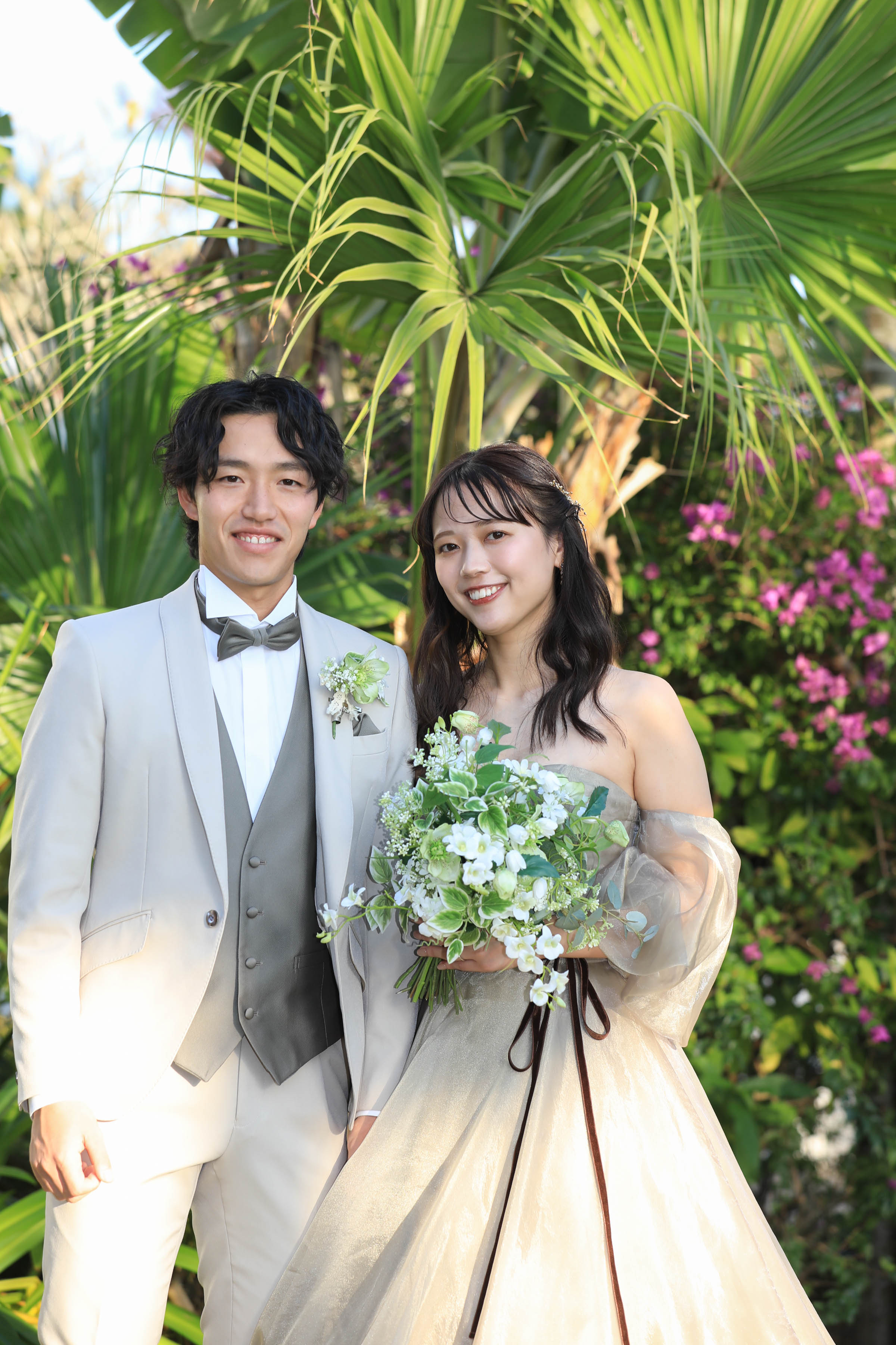 沖縄の花々に囲まてガーデン撮影