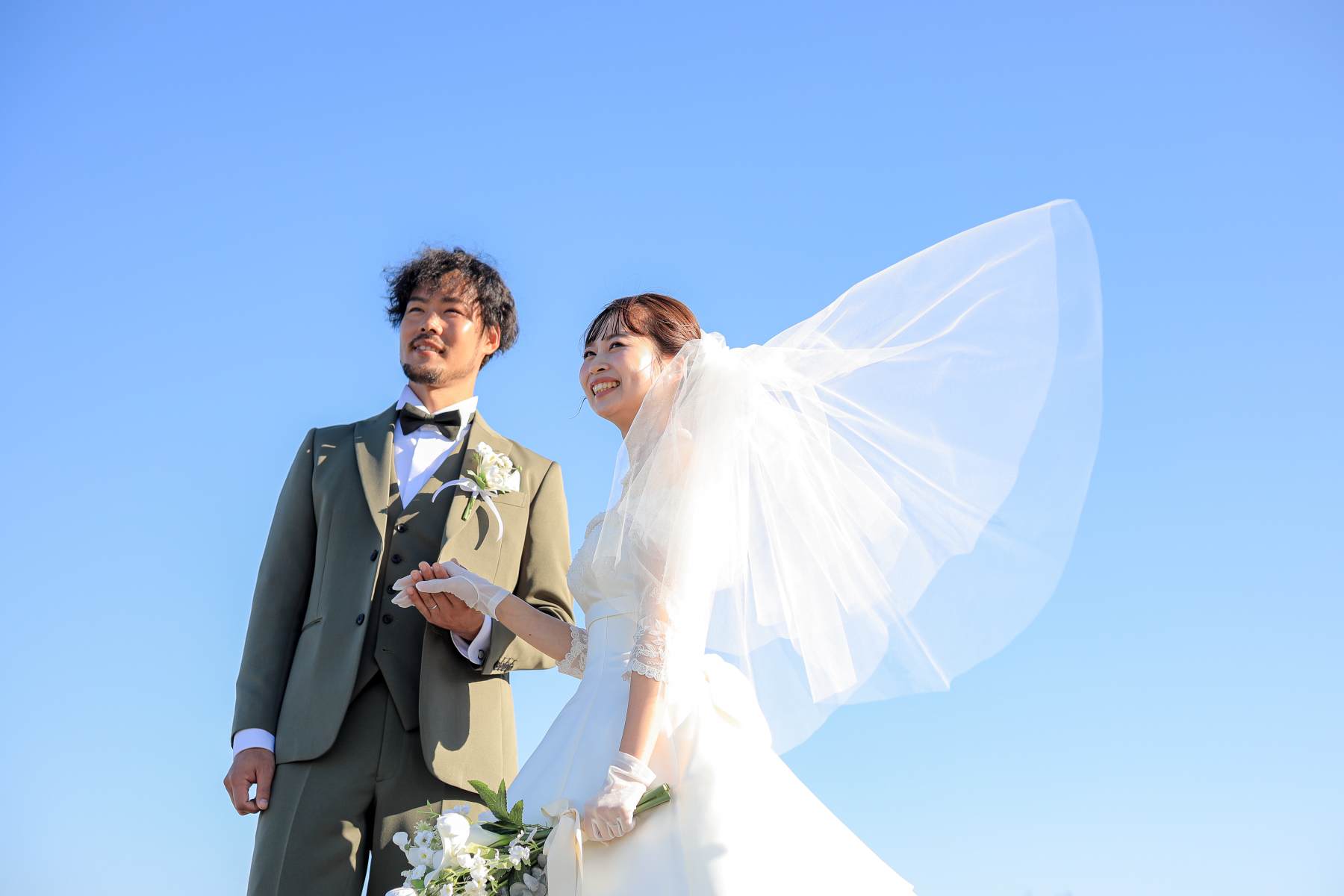 ベールが靡く写真