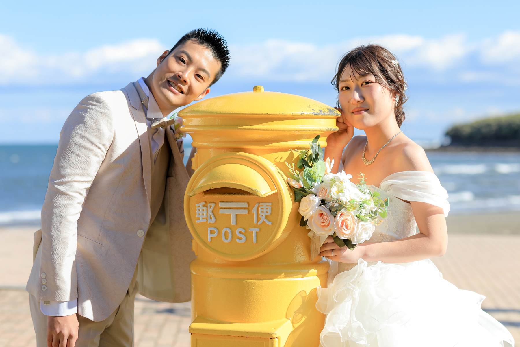 幸せの黄色いポストとの写真