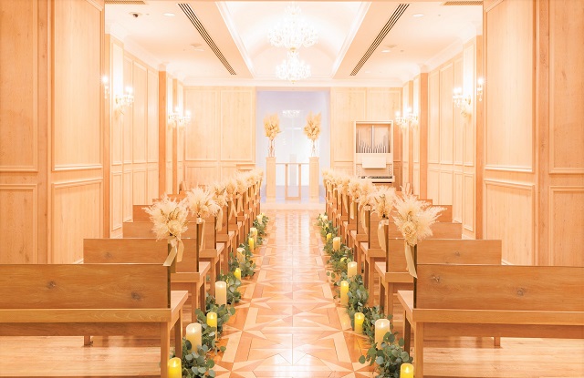 新橋駅直結。都心とは思えないヨーロピアンエレガンスの世界観