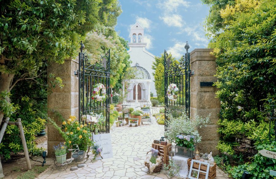 南仏の小さな村がテーマ。世界観まるごと貸切の非日常ウェディング