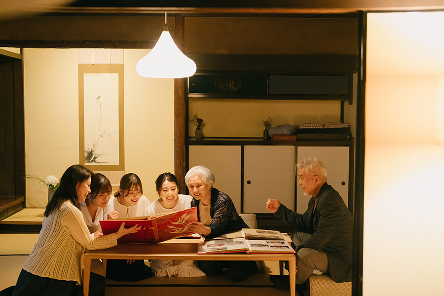 古民家ホテルに泊まって楽しむ旅気分のロングステイウエディング。全7室貸切で、家族や親しい人と宿泊。