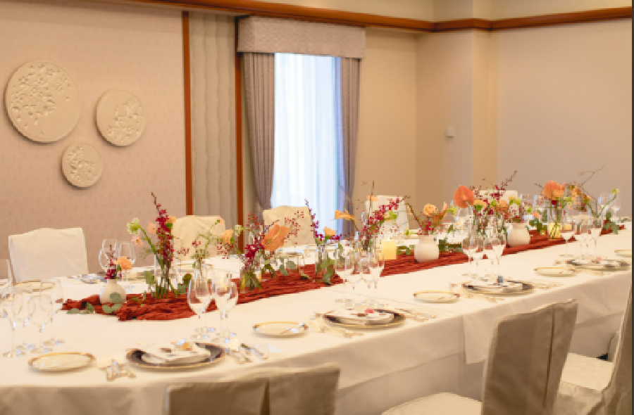 ■少人数から盛大なパーティーまで大小多彩な11会場をご用意/フランス料理、日本料理、中華など料理人のこだわりが詰まったゲストに喜ばれるおもてなし料理を自由に選べる