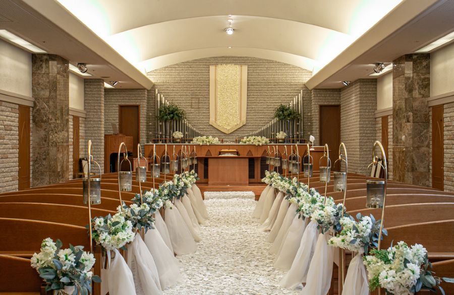 東京駅より乗り換え不要の好立地チャペル