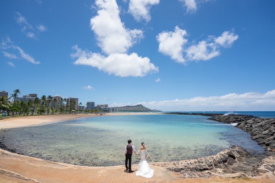 ガーデン挙式×ビーチ撮影がセットで叶うフォト映えスポット