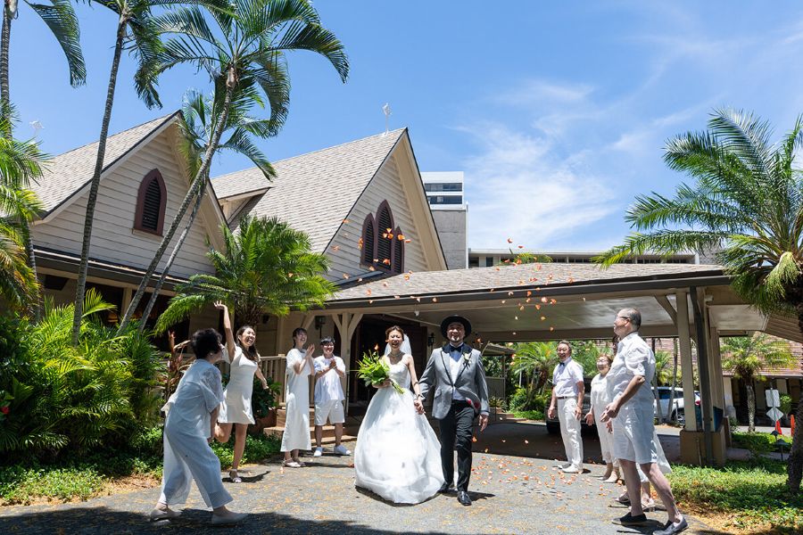 ステンドグラス × パイプオルガンの“正統派ウェディング”