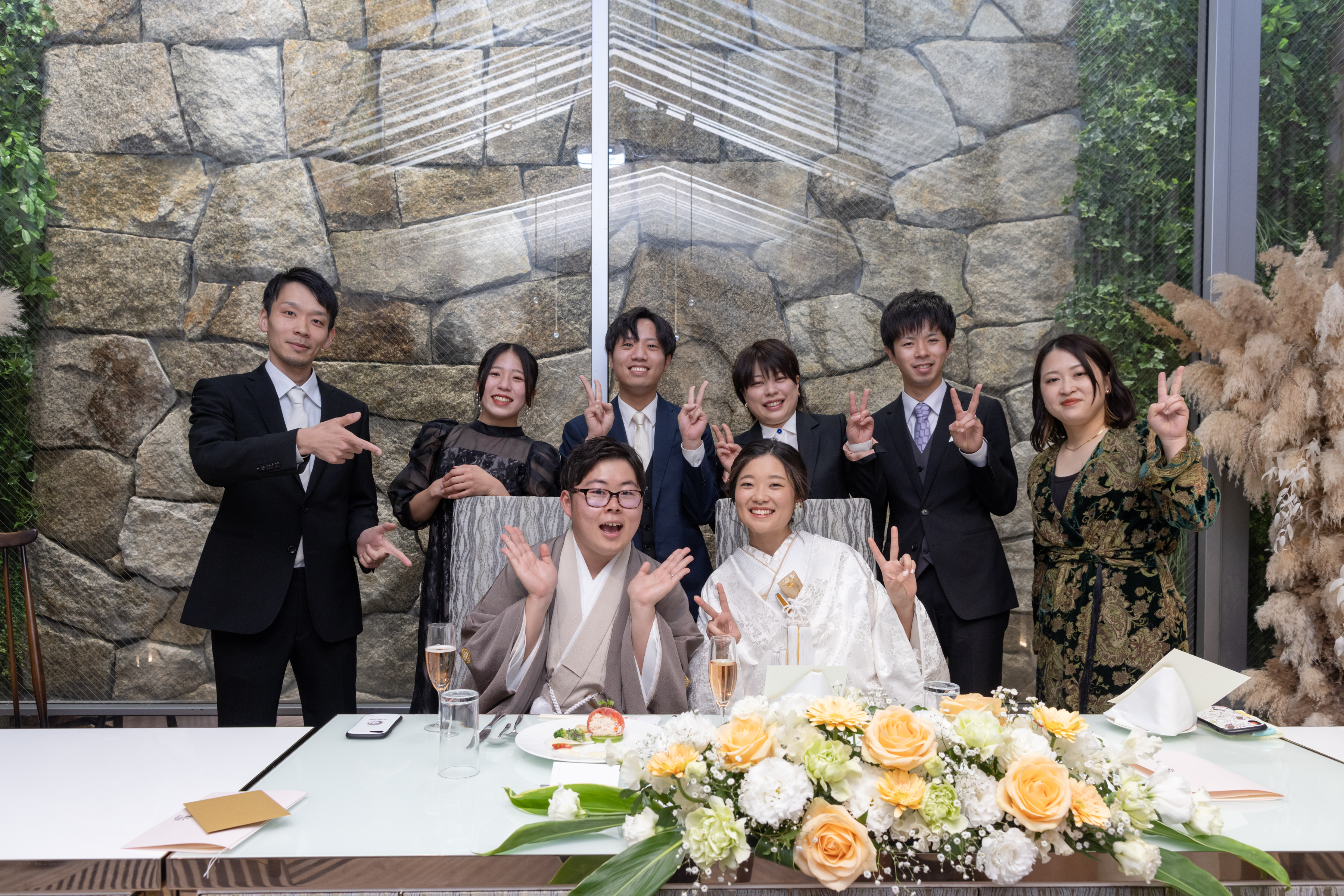 小さな結婚式サロンは、北海道神宮から車で約10分の好立地！挙式後のお食事会も、神社の近くで幅広くお選び頂けます♪