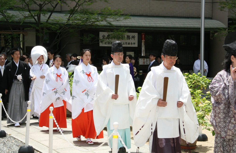 坐摩神社