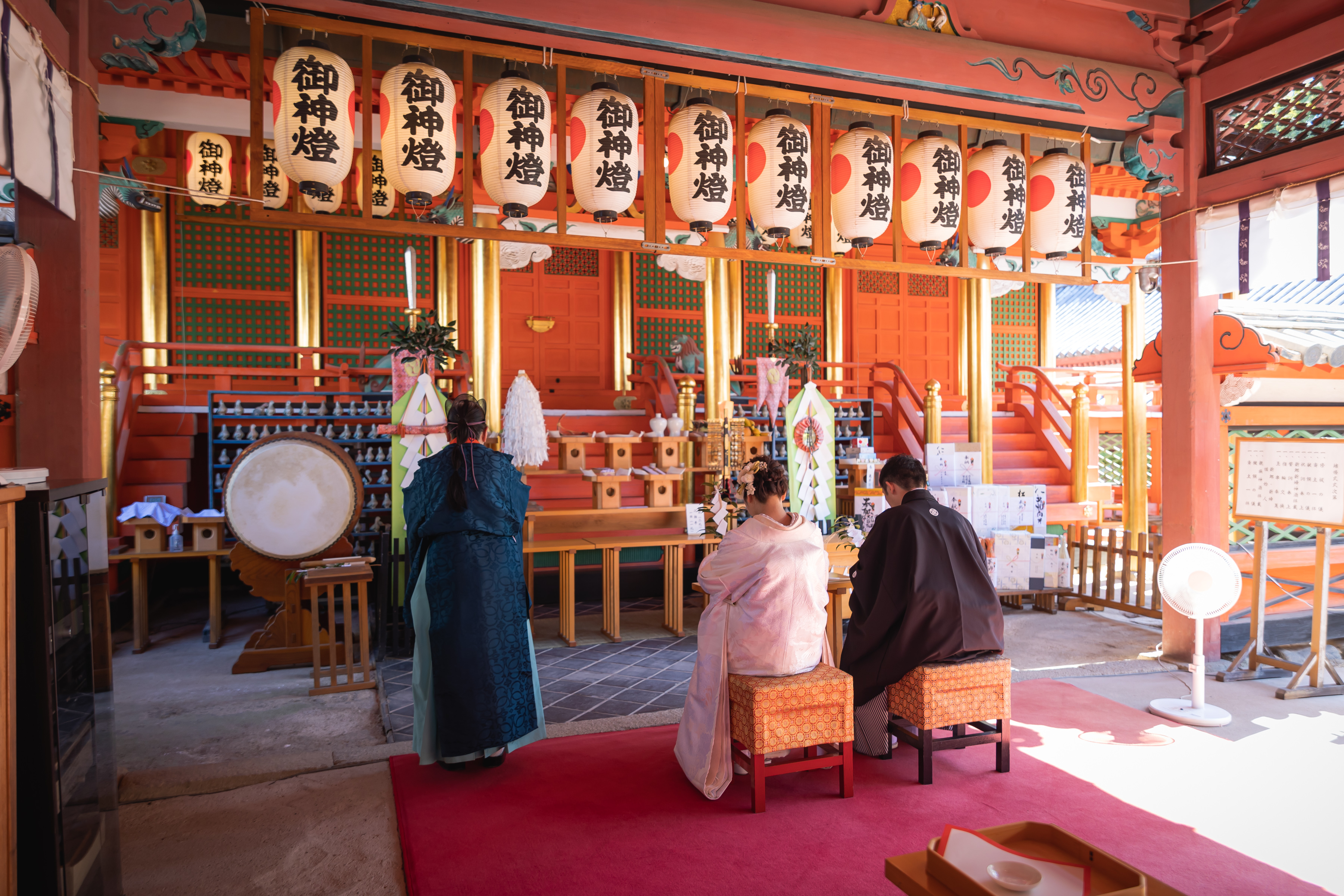 神社挙式でも安心してお任せいただけるよう、専任のプランナーが準備から当日までしっかりサポートいたします♪当日はプランナーも同行し、おふたりの大切な一日をサポート。神社での挙式を安心して迎えられるよう、経験豊富なスタッフが寄り添いながらお手伝いしますので、安心して当日をお迎えいただけます♪