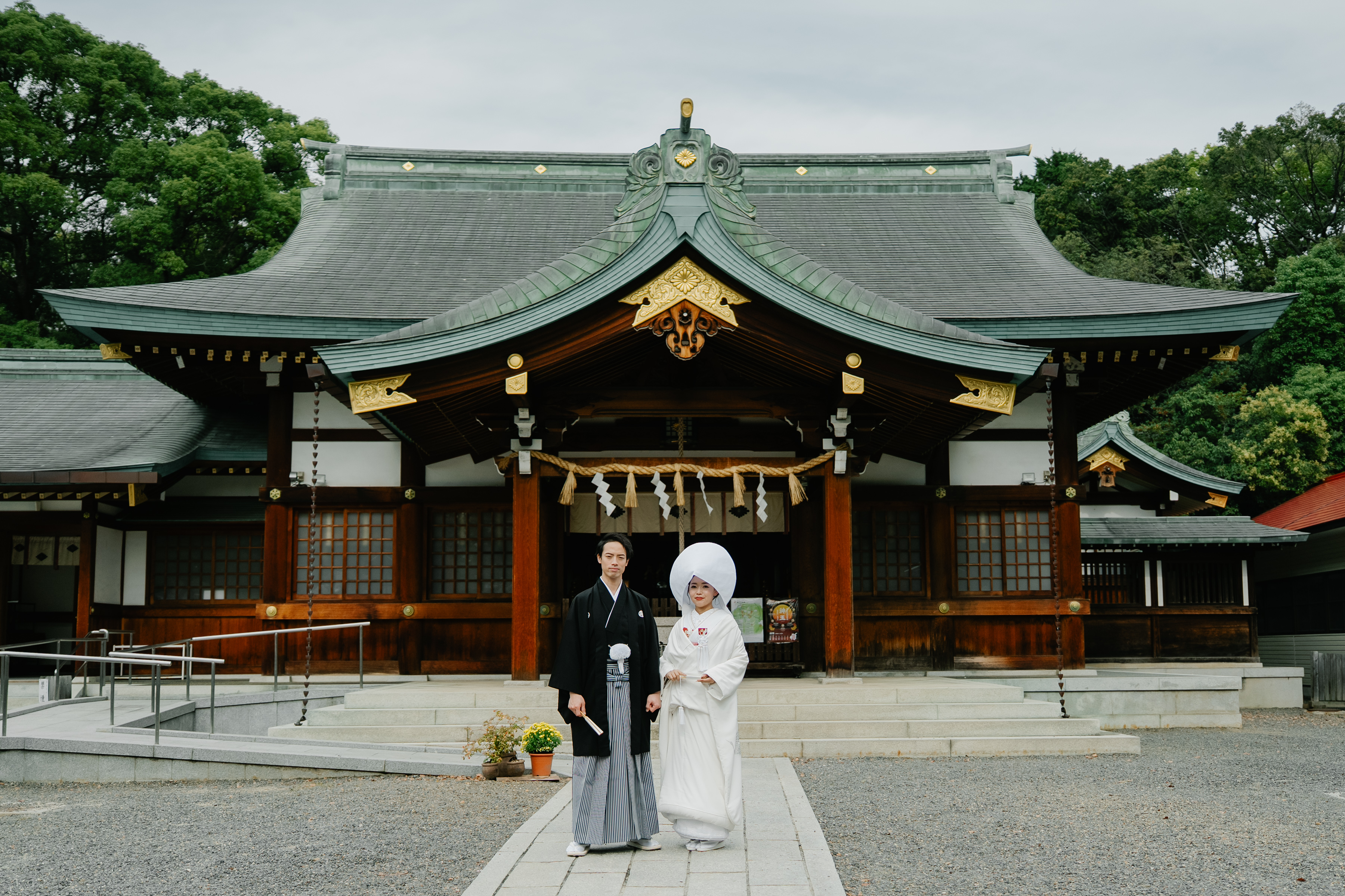 静かな環境と温かい雰囲気が魅力の地元に愛される神社で「縁結び、夫婦円満、家内安全」のご利益で知られています。