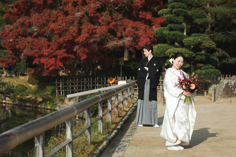 ■観光地として人気の高い後楽園は、遠方のゲストの皆様にも観光を兼ねて楽しんでもらいやすく、多彩な写真スポットで表情豊かな写真が残せます