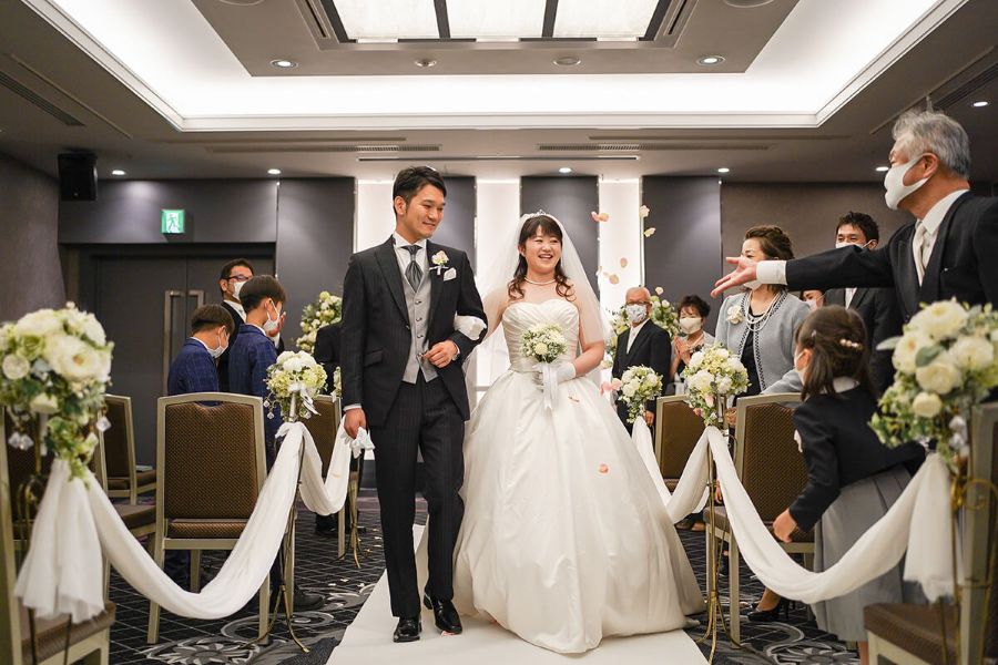 北関東の玄関口JR高崎駅直結で、改札からホテルロビーまですぐの抜群のアクセス「メトロポリタン高崎」のクラシカルなチャペルで大人ウエディングが叶う♪