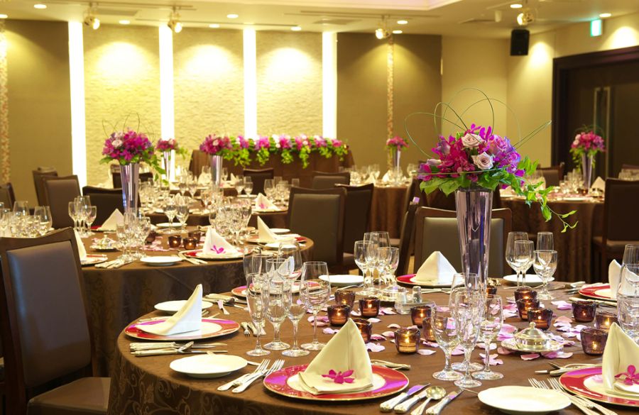 7つのバンケットは大規模な披露宴から少人数まで幅広く対応しており、自由におふたりの結婚式をアレンジ可能。