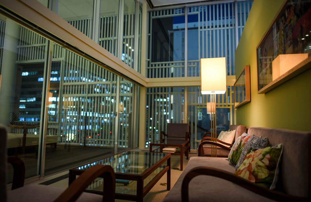 名古屋サロンの夜の風景