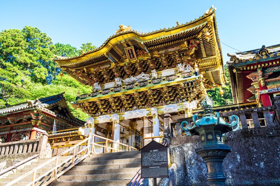 400年以上の歴史を持ち、絢爛豪華な造りが圧巻の日光東照宮。重要文化財である「祈祷殿」で厳かな神前結婚式を。