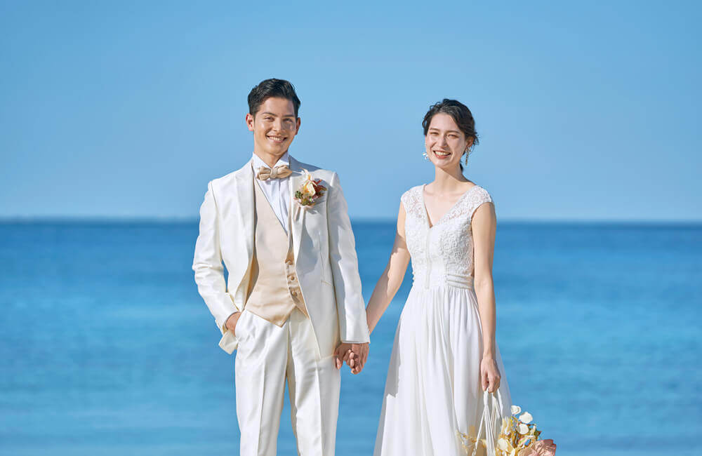 小さな結婚式 沖縄サザンビーチチャペル（シーシェルブルー）