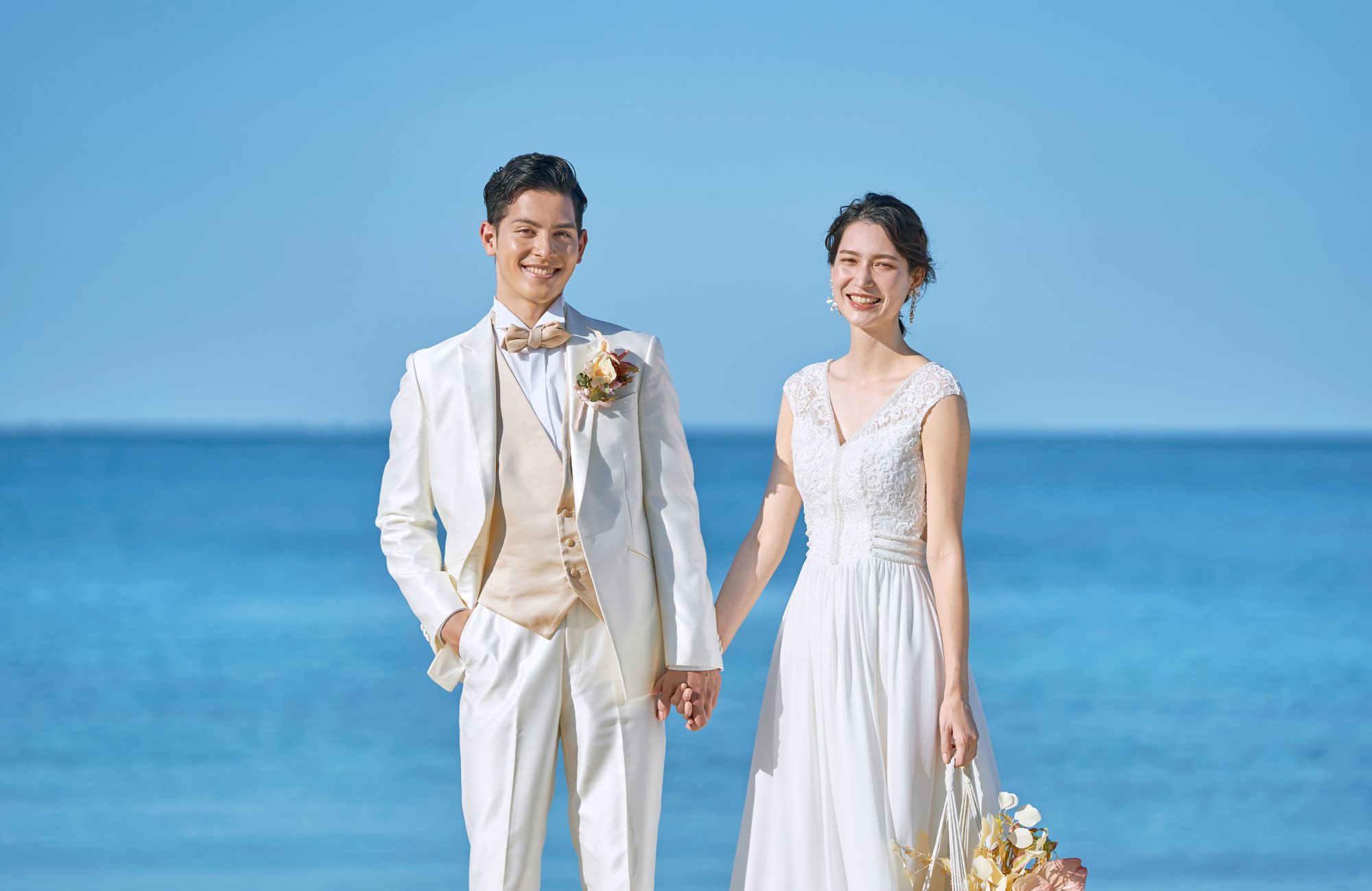 小さな結婚式 沖縄サザンビーチチャペル（シーシェルブルー）