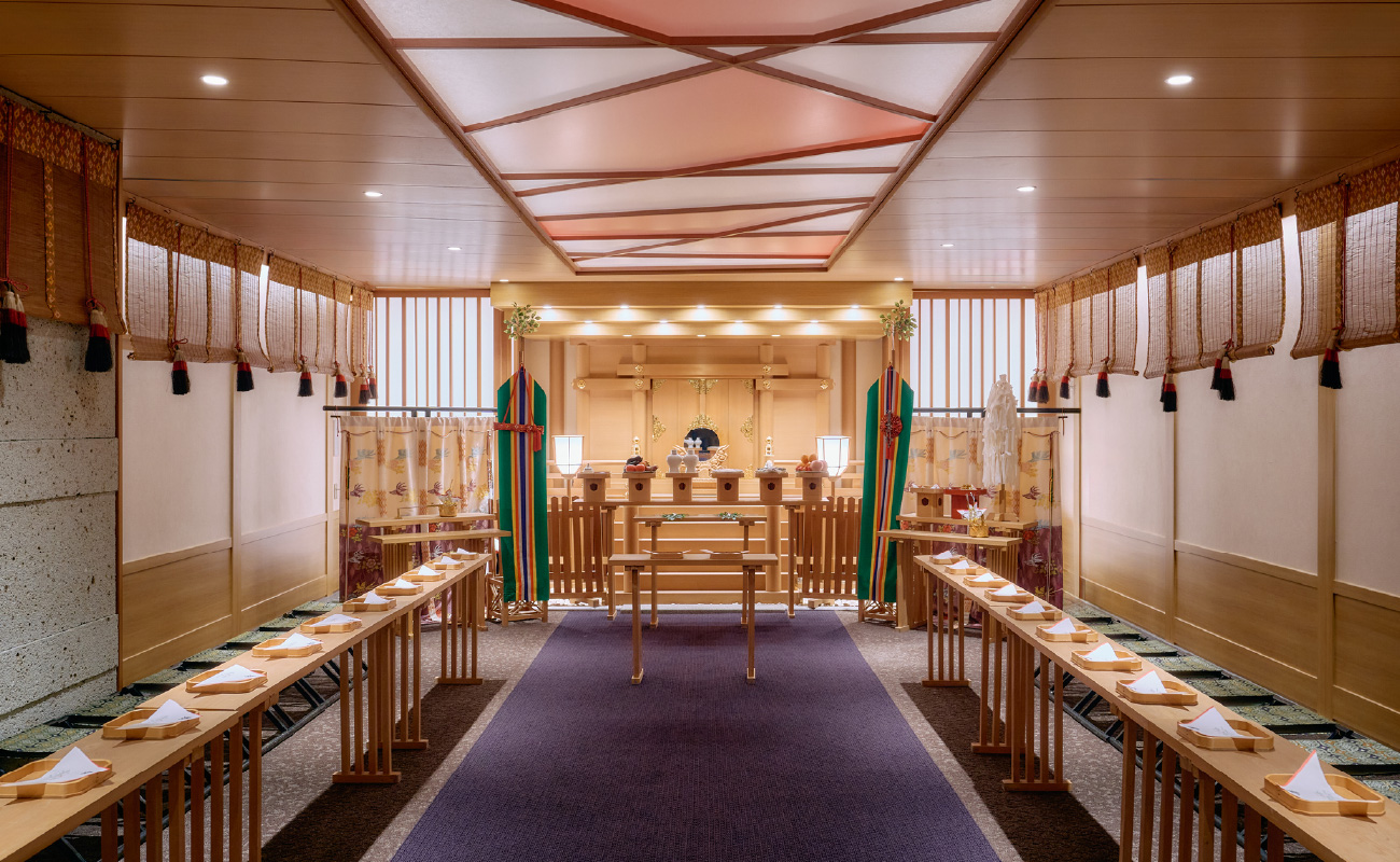 出雲の神、大國主命の御分霊を祀る厳かな神殿「紫雲殿」での神前式も可能
