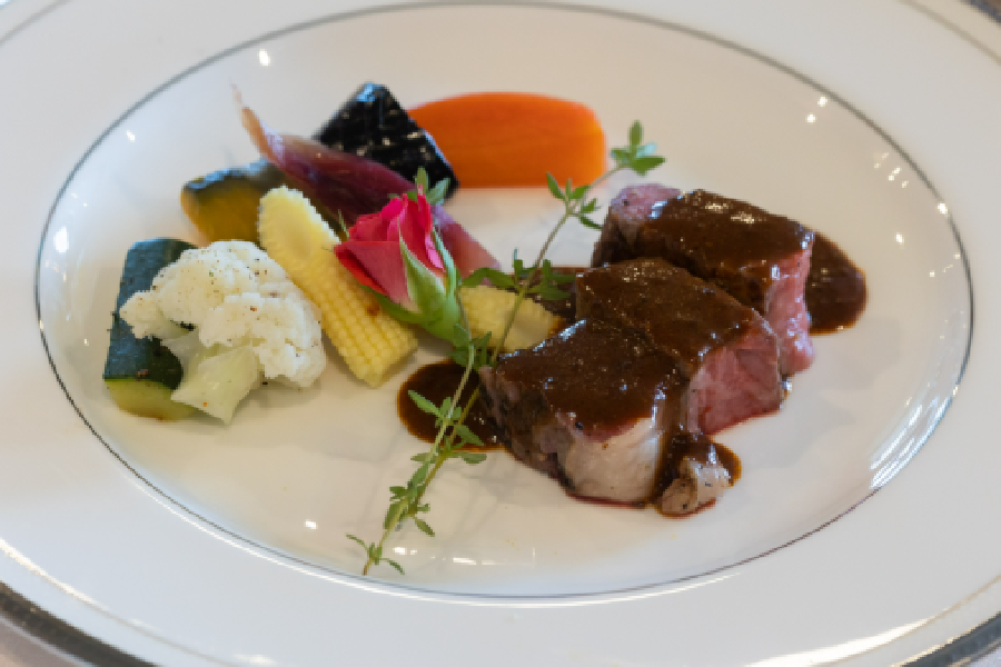 ■瀬戸内地方の食材を中心とした、こだわりの食材でお料理/「和洋折衷」または「フレンチ」のコース料理がお選びいただけます