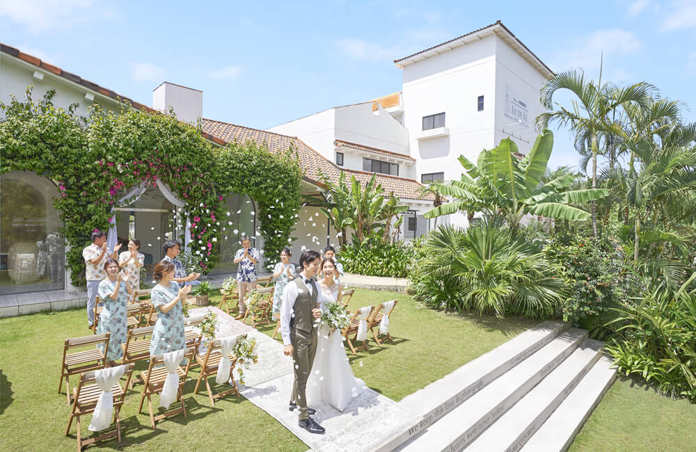 小さな結婚式 沖縄イル・ド・レ チャペル（ブルーインフィニティー）