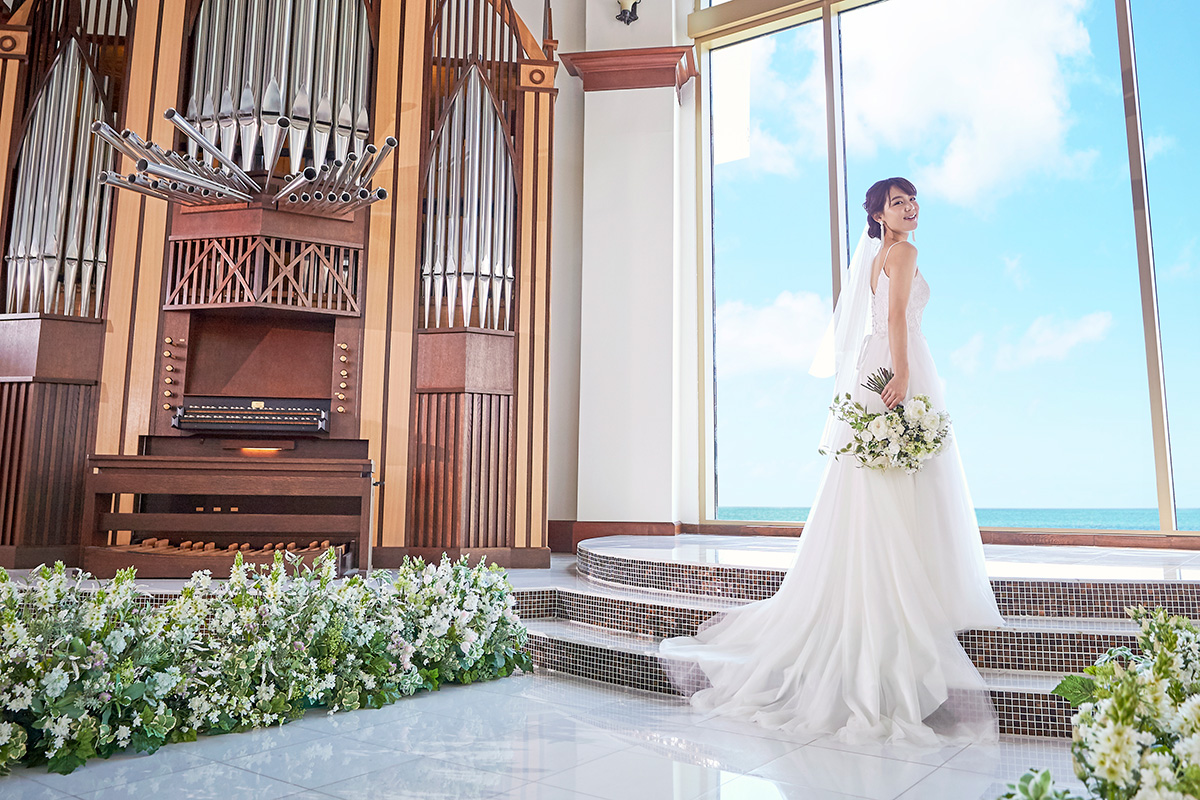 青い海、青い空 憧れの海外リゾートフォトウェディング