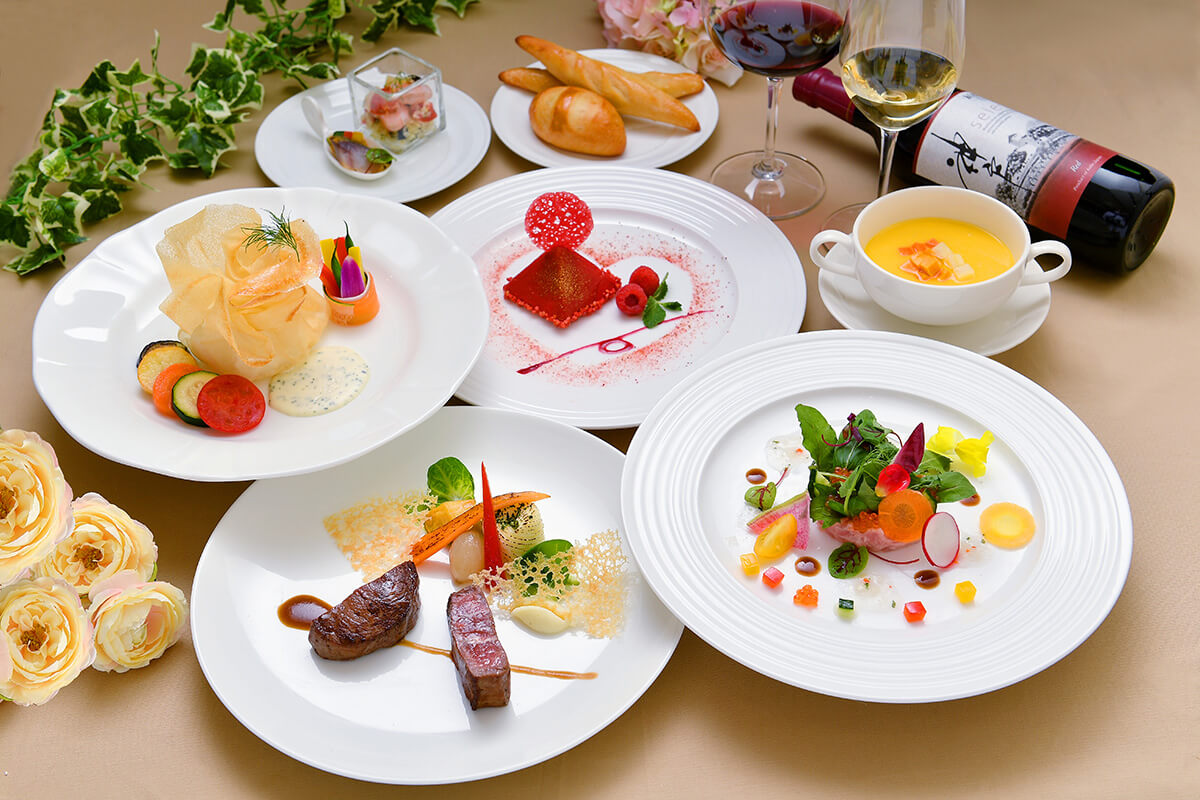 こだわり抜いた至福の料理でおもてなし