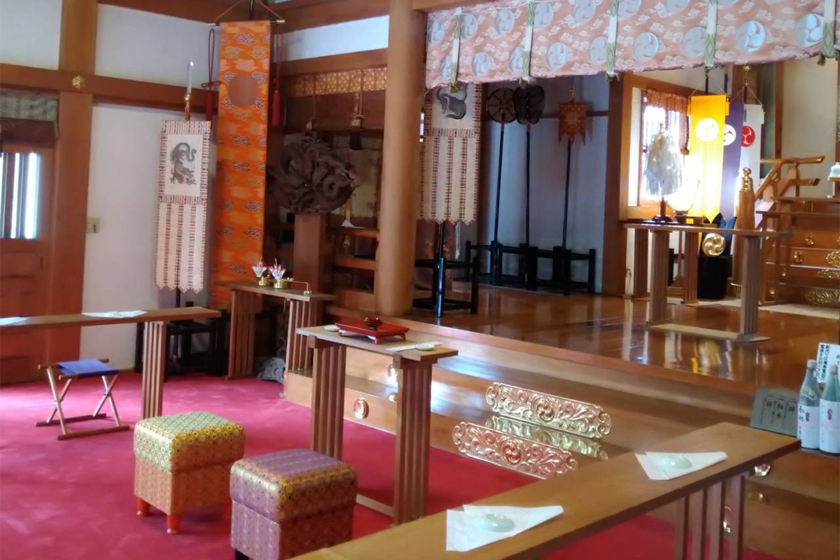 神鳥前川神社