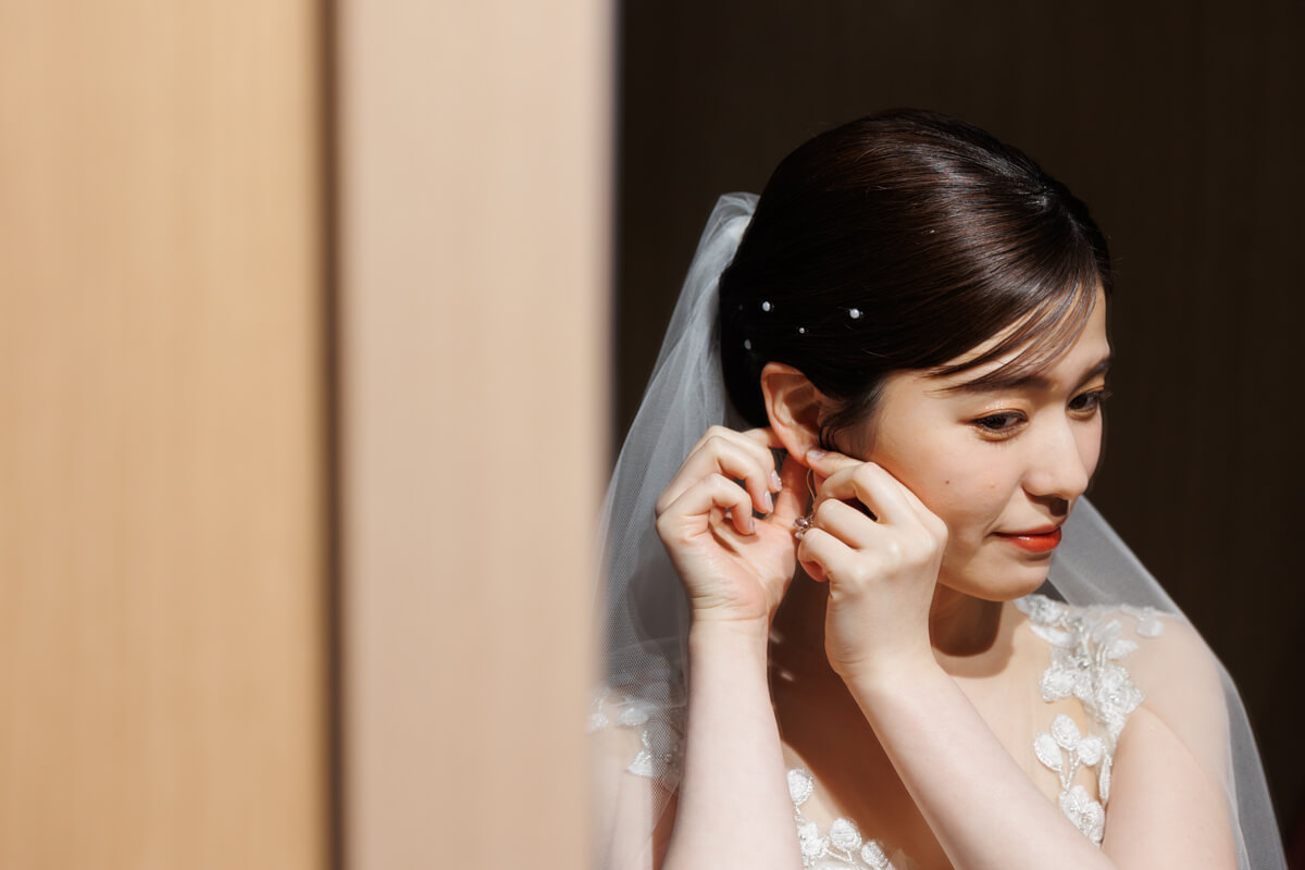 お支度する新婦様