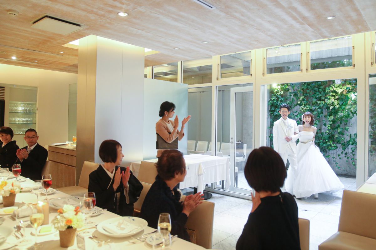 新郎新婦入場シーン